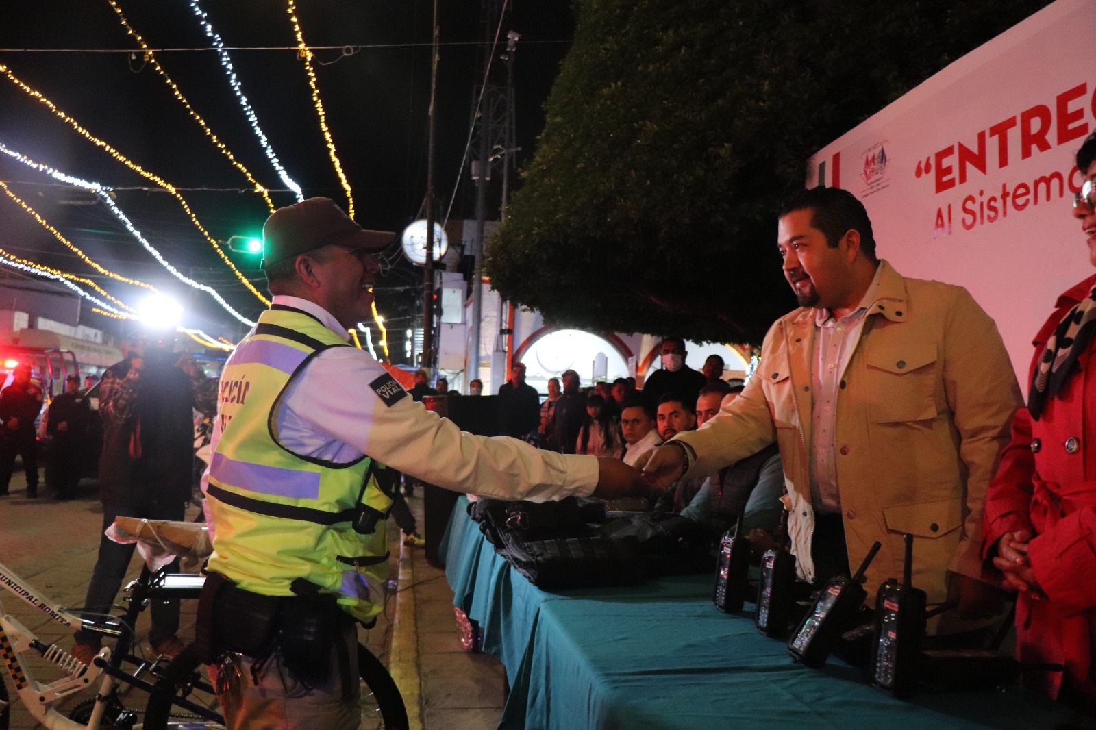 Entregan equipo de protección, radio comunicación y patrullaje a elementos de Seguridad Pública de Romita.