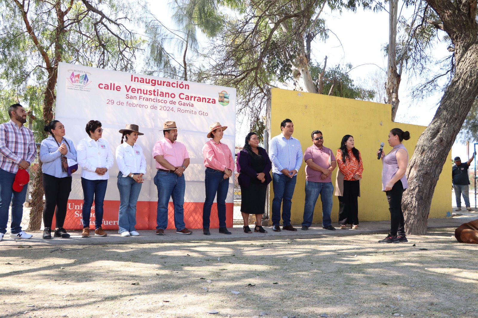 Inauguran y supervisan obras de pavimentación en Cabecera y Comunidades Rurales.