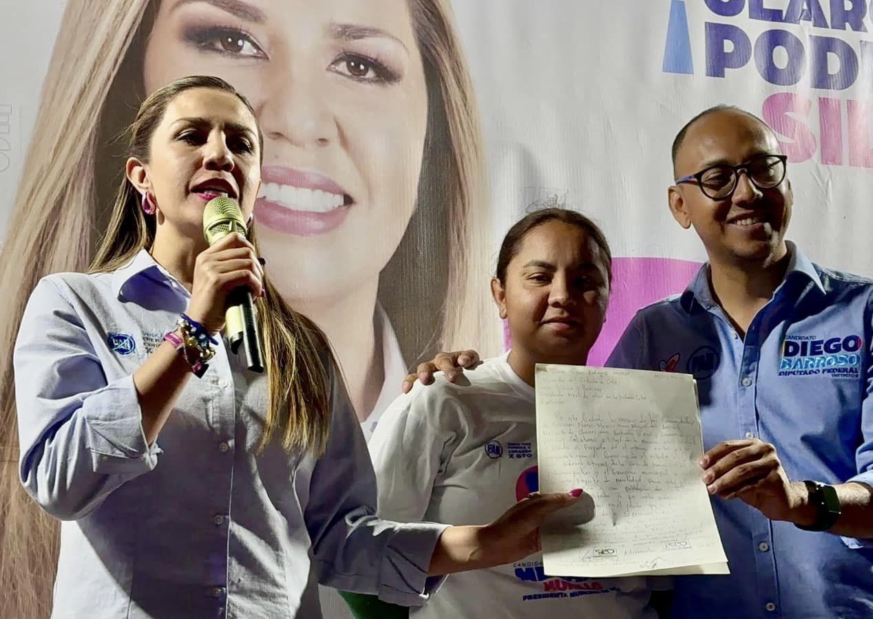 Entregan petición a Melanie Murillo para gestionar retorno en Colonias Nuevo México