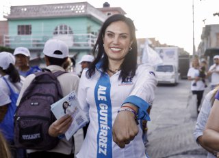 Alejandra Gutiérrez promete que León contará con la primera ruta completa de autobuses eléctricos.