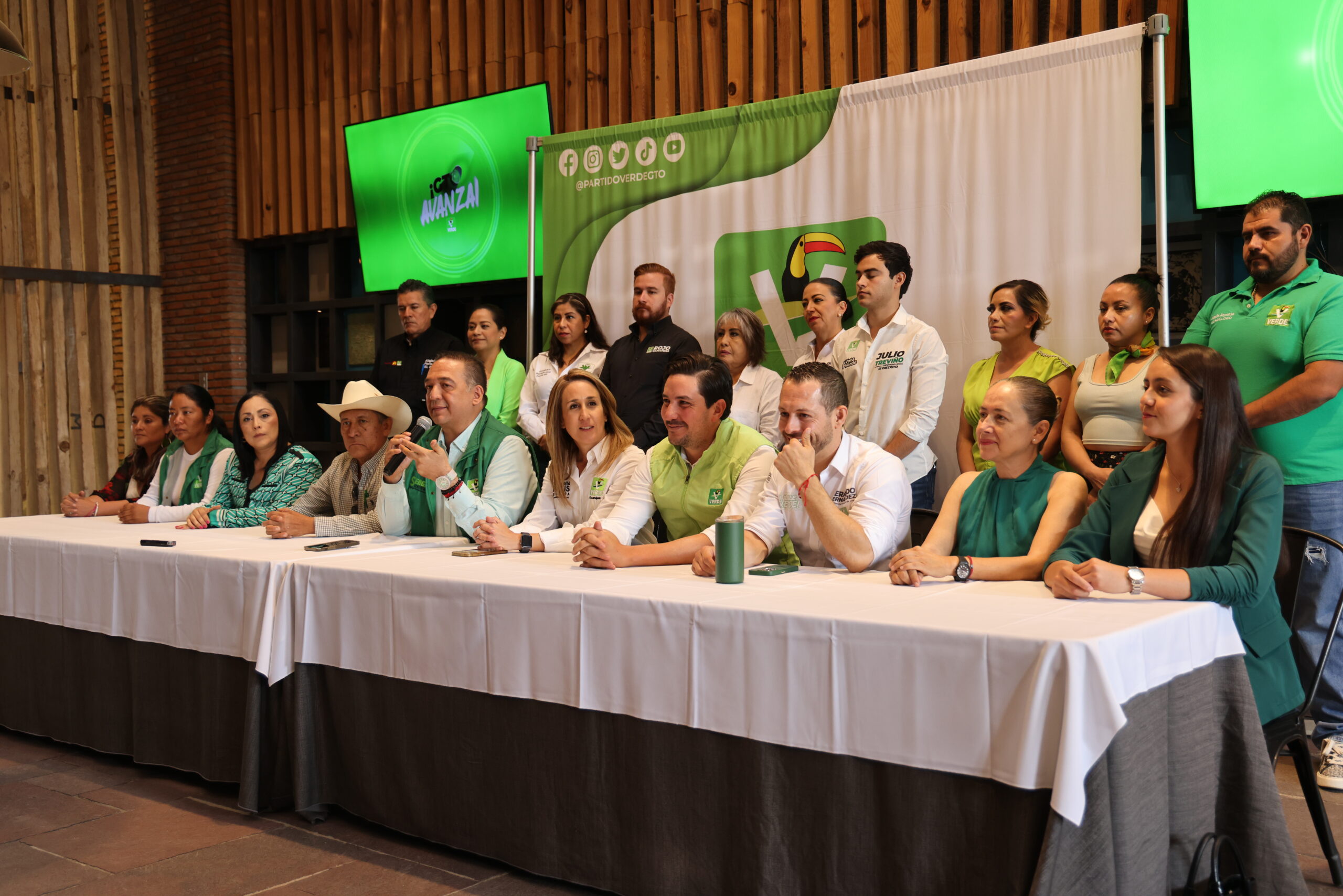 Partido Verde suscribe compromiso con la agenda migrante en Guanajuato