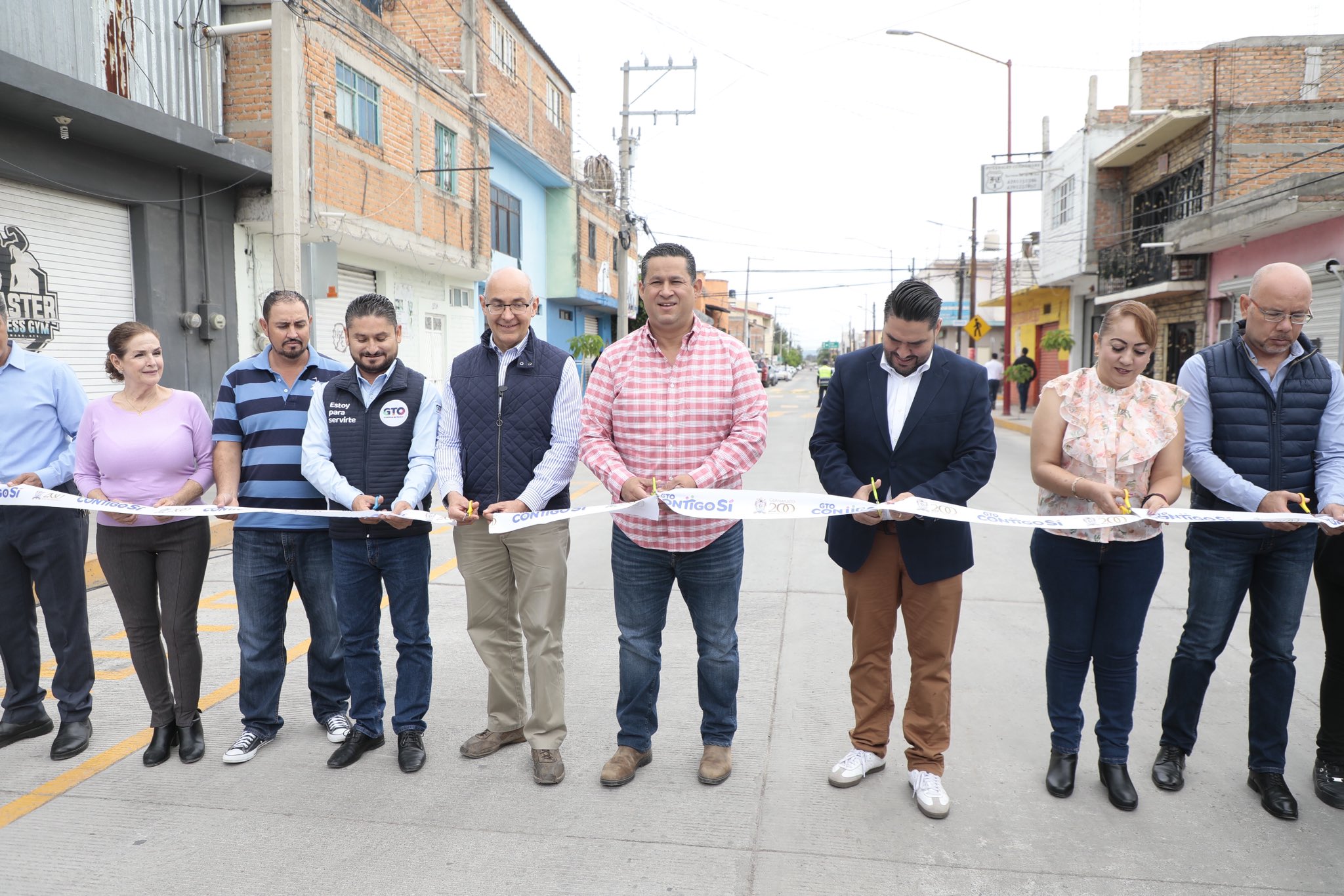 El Gobernador del Estado, Diego Sinhue Rodríguez Vallejo, entregó obras y acciones en beneficio de las familias cueramarenses.