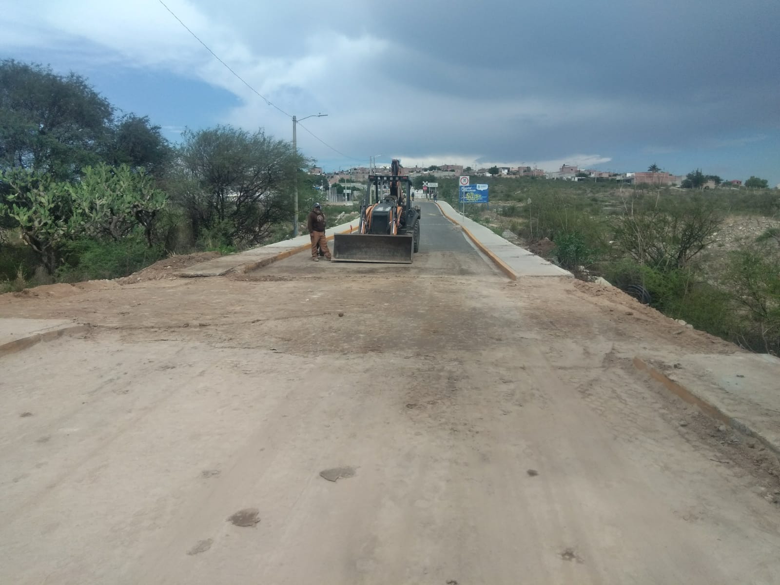 Regresó movilidad en puente de Loma de Obrajeros.