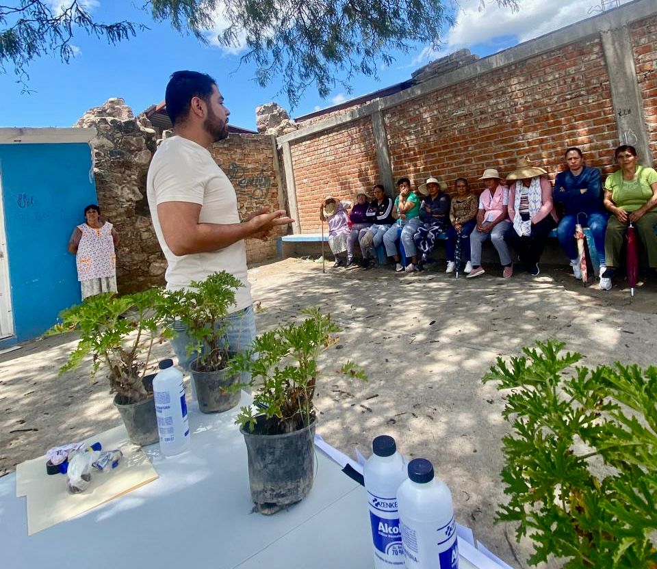 Organiza Melanie brigadas “Juntas y unidos contra el dengue”; llegan a colonias y comunidades