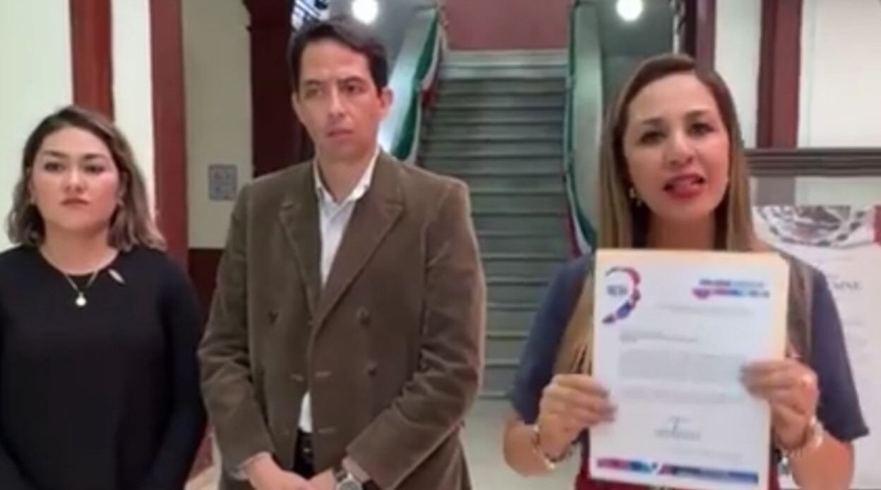 La Alcaldesa electa Melanie Murillo acude al Palacio Municipal, y se niegan a recibirle oficio-petición