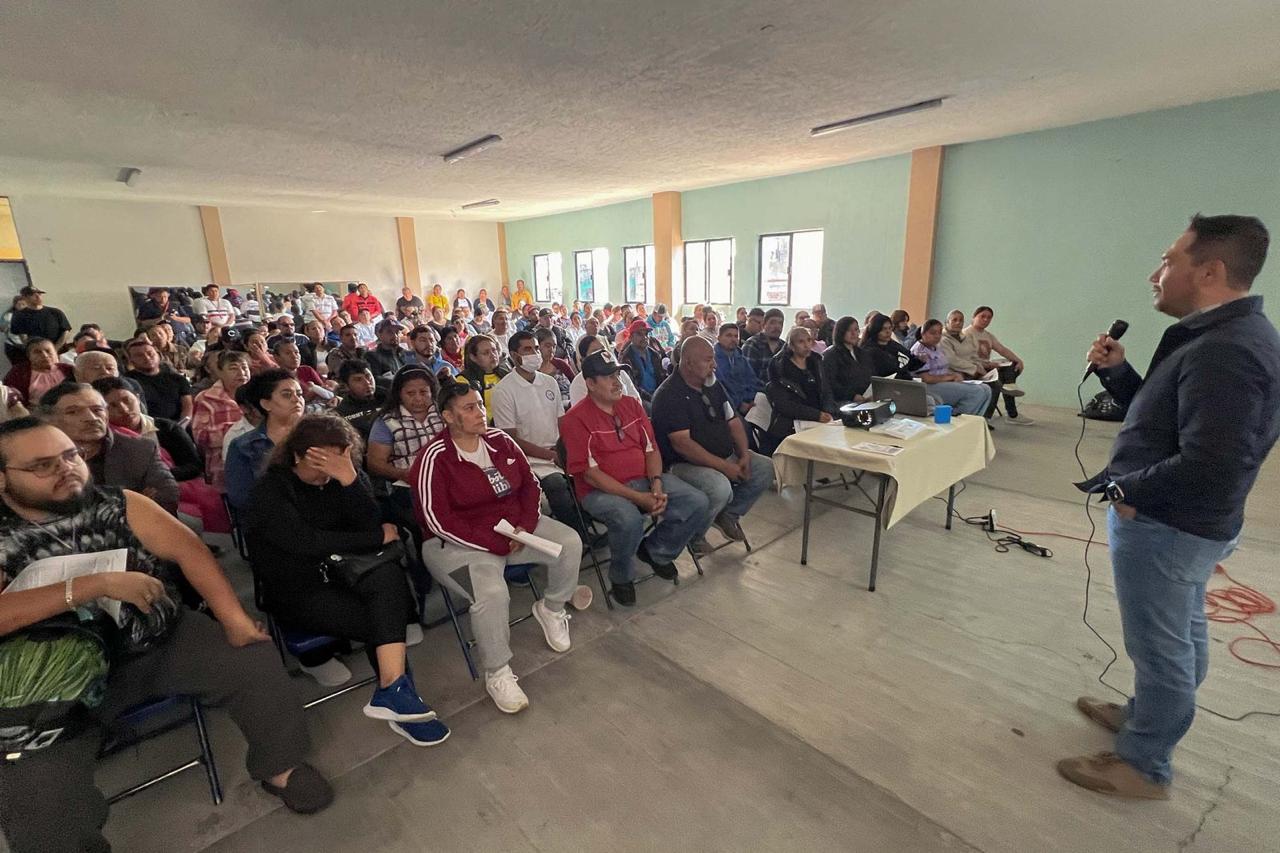 Capacitan a Comerciantes Locales de las Fiestas Tradicionales Guadalupanas en la sanidad de alimentos y de Protección Civil Romita