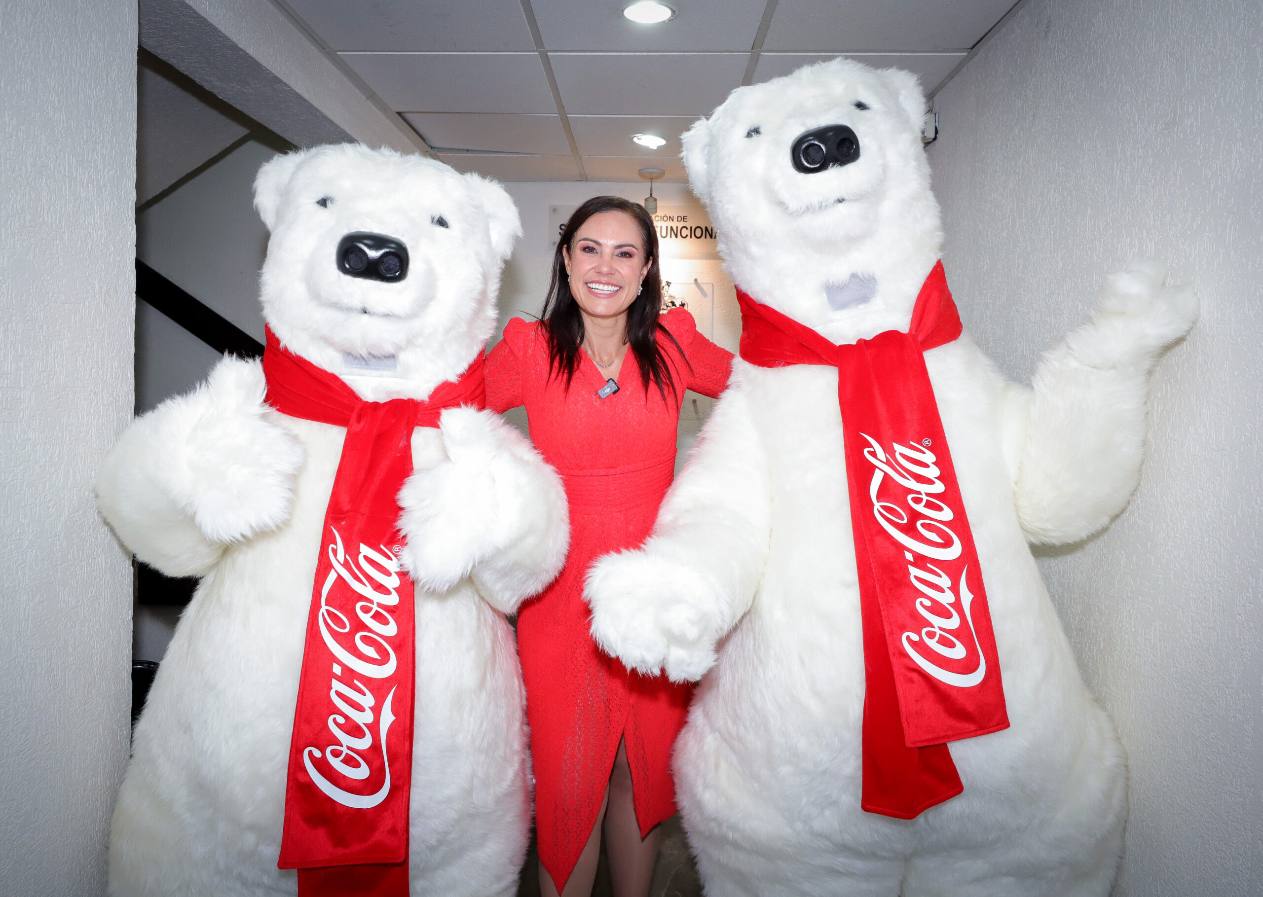 Las familias de León se preparan para recibir la Caravana Coca-Cola este 8 de diciembre