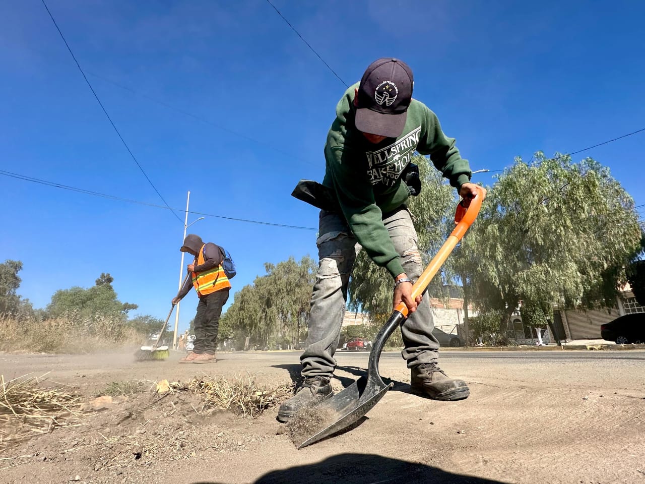 Continúan las acciones del programa #SilaoBrilla en la avenida Silao