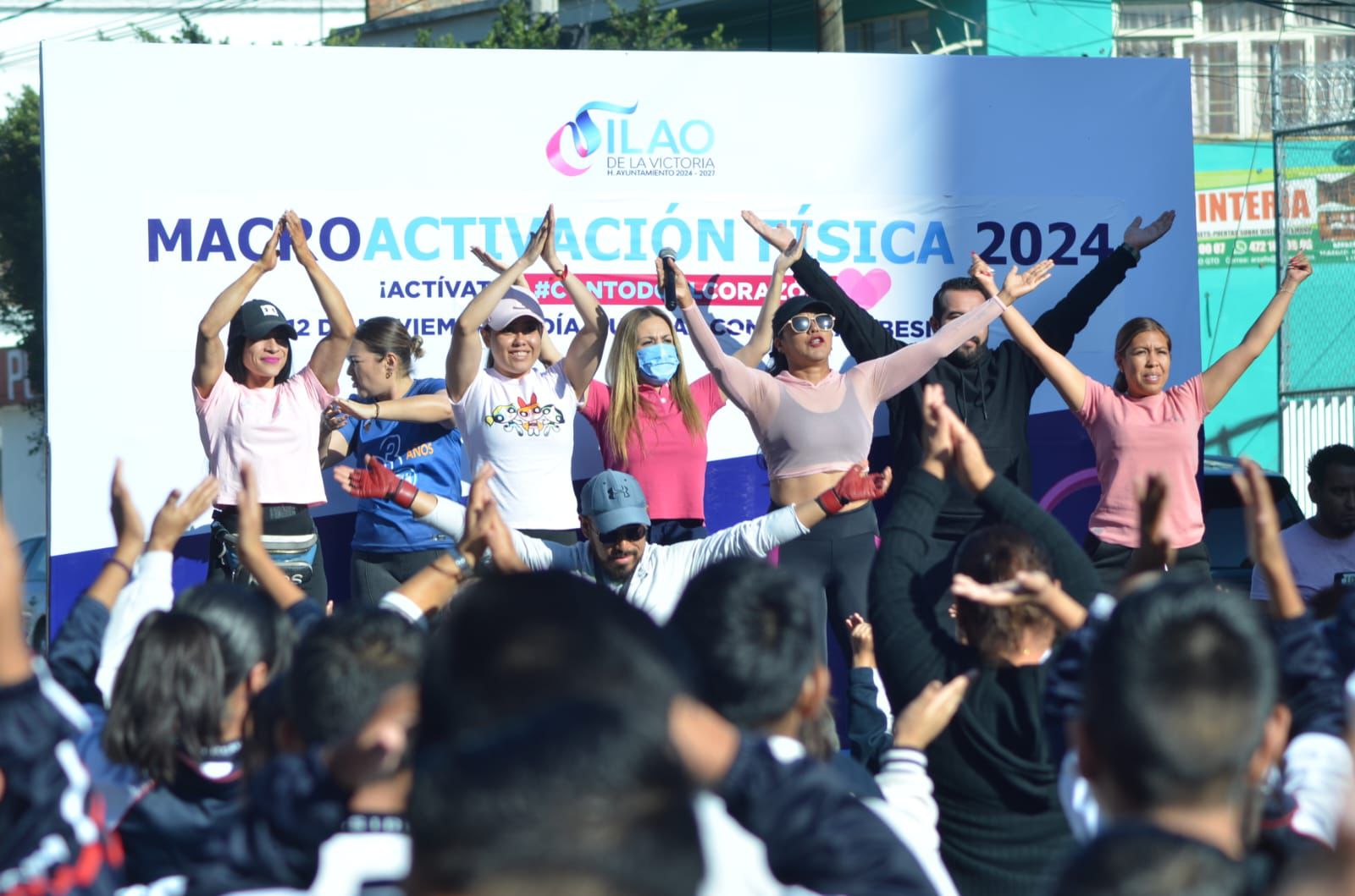 Rompen récord: participan más de 3 mil 200 en macroactivación física