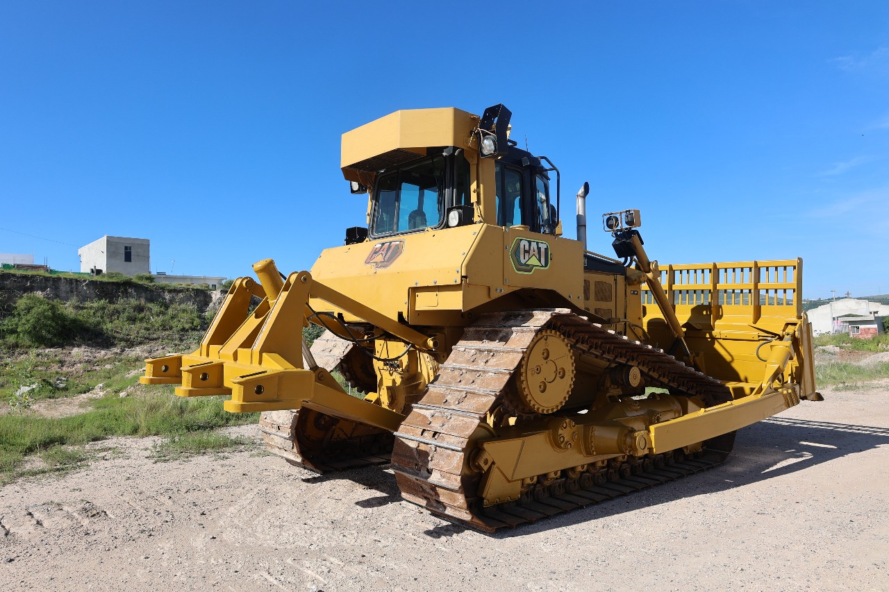 Llega Tractor D6 a Purísima del Rincón