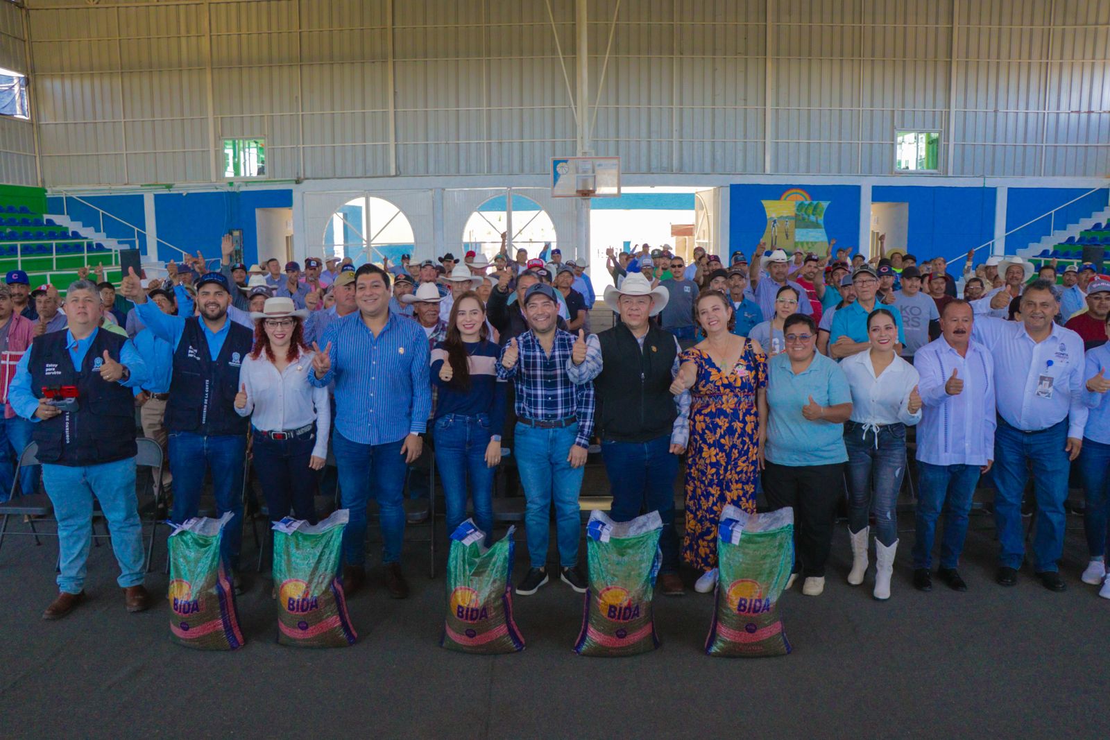 Más de 160 agricultores reciben semilla de garbanzo blanco para sembrar más de 300 hectáreas en Romita