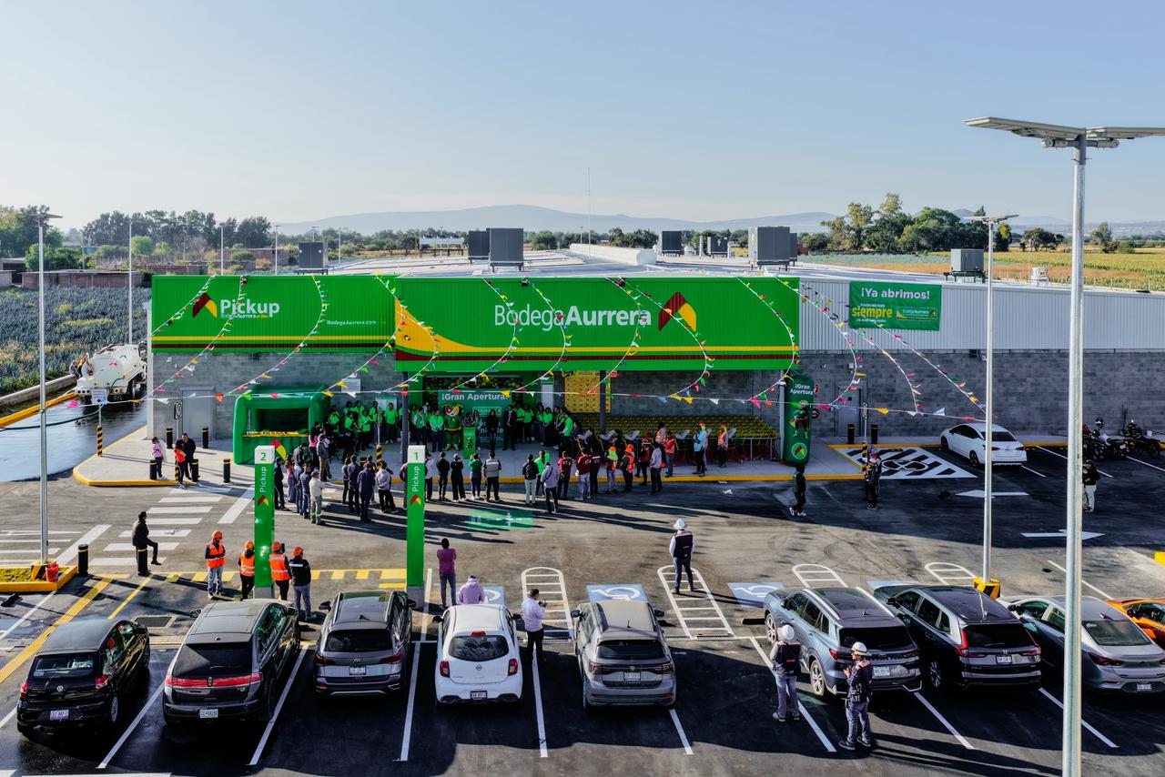 Se inaugura Bodega Aurrerá Romita Poniente