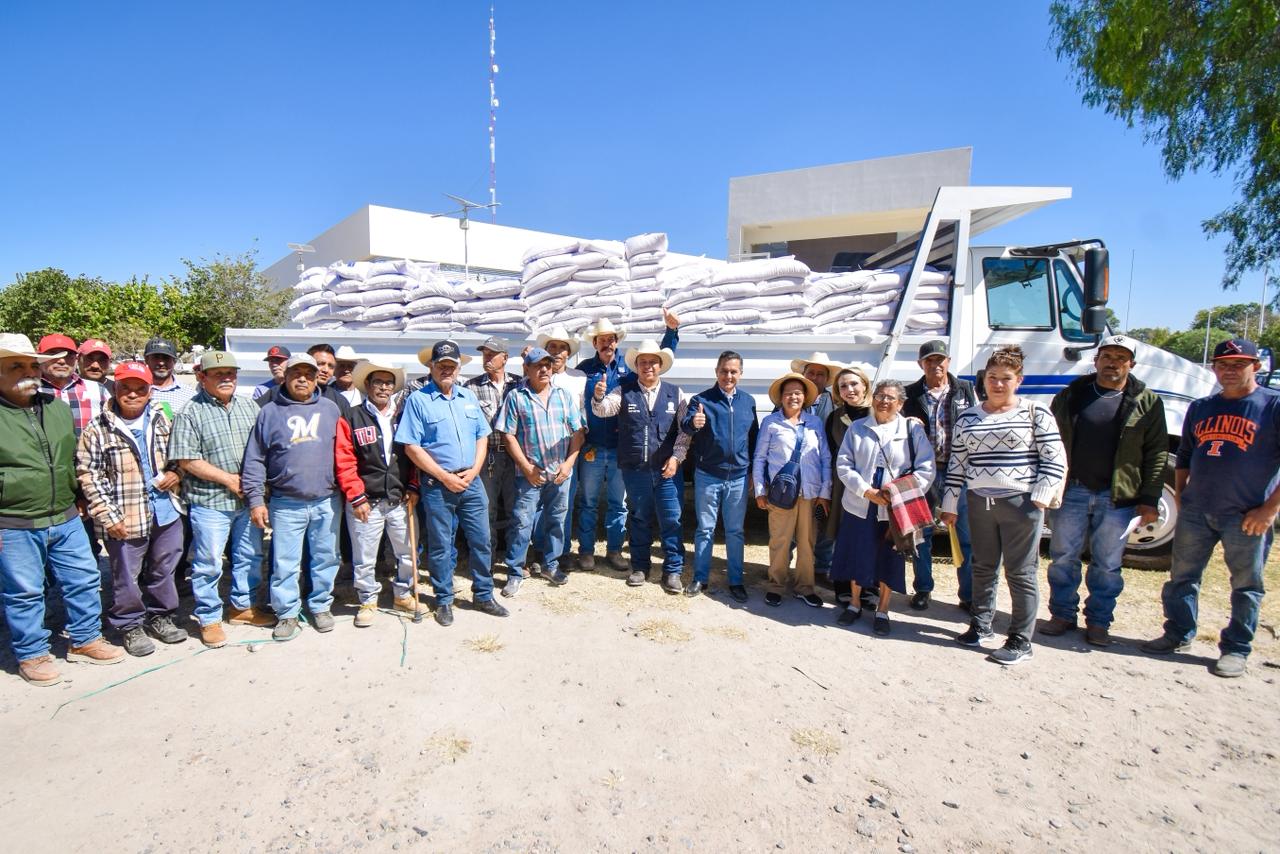 Entregan semillas del programa “Agricultura del Futuro 2025”