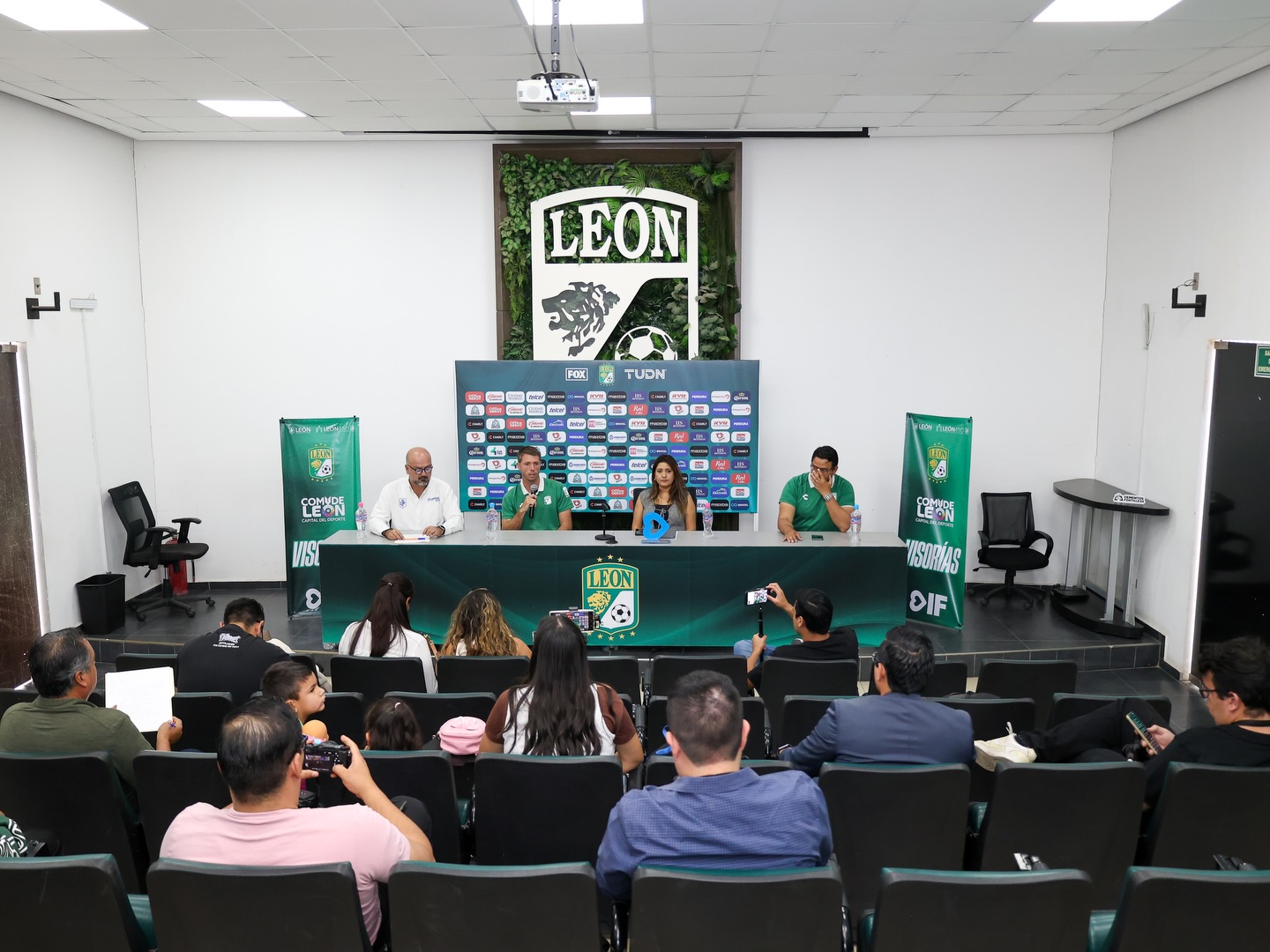 UN SUEÑO, UN BALÓN Y UNA OPORTUNIDAD, REGRESAN LAS VISORÍAS DEL CLUB LEÓN