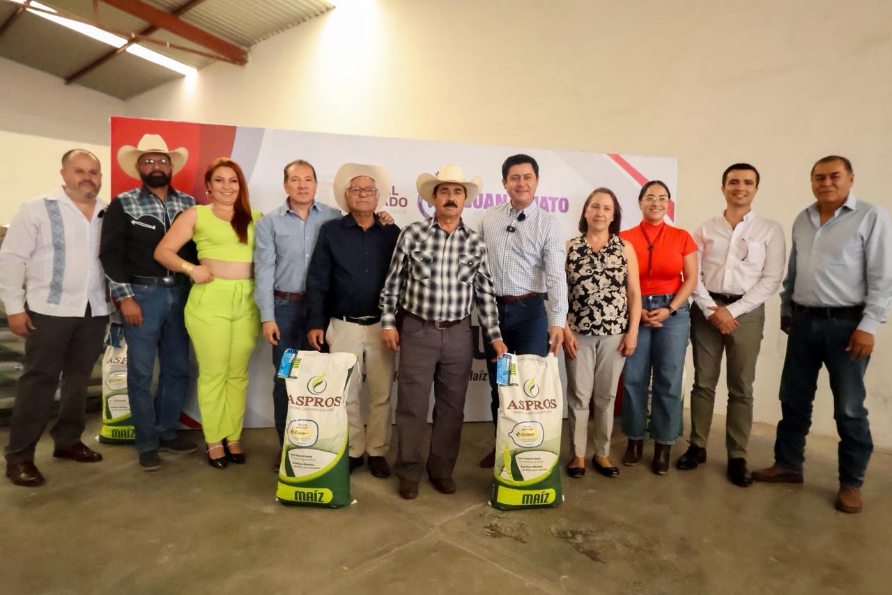 Reciben agricultores Semilla de Maíz en Manuel Doblado a través de “Agricultura del Futuro”