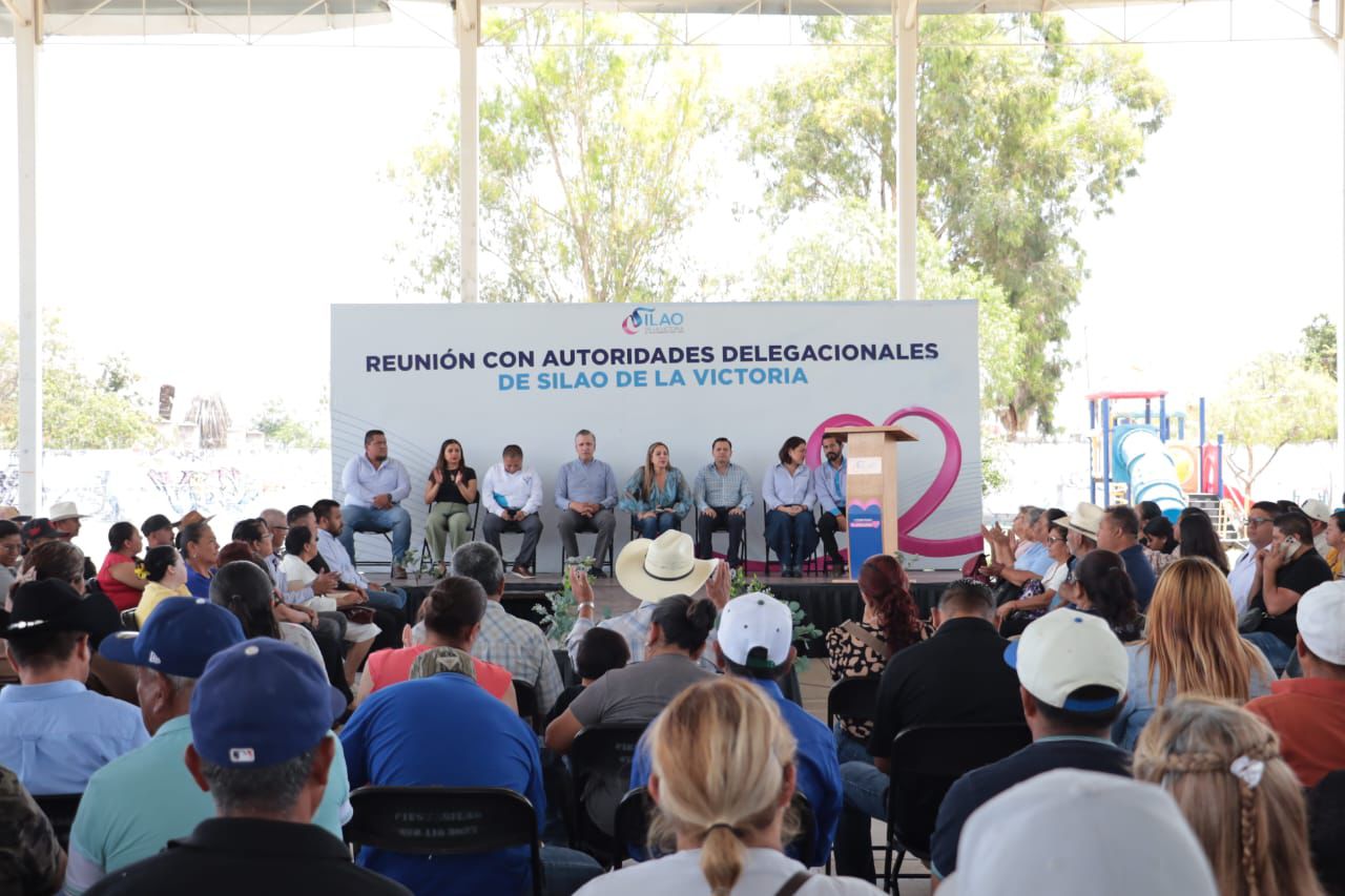 SE REÚNE ALCALDESA CON DELEGADAS Y DELEGADOS DE COMUNIDADES EN SILAO