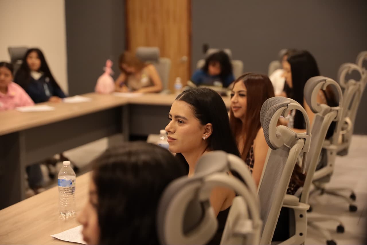PREPARAN A LAS REINAS QUE REPRESENTARÁN A SILAO EN SUS FIESTAS MÁS IMPORTANTES